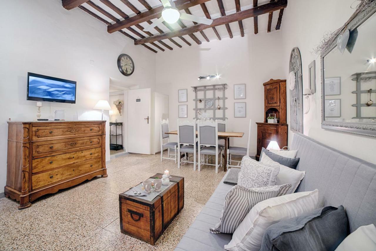 Sweet Campo De Fiori Apartment Rome Bagian luar foto